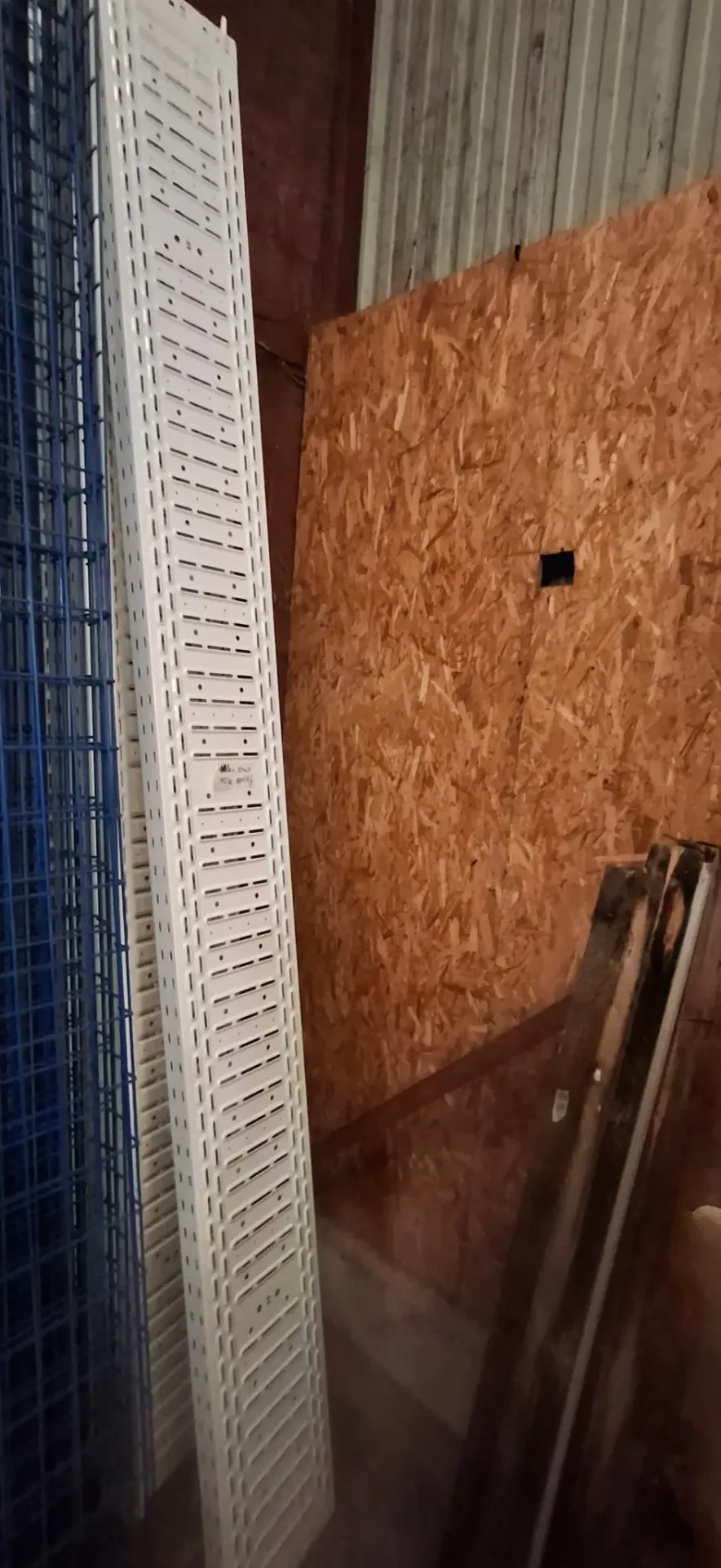 Chemins de câbles blancs – 8 unités (3 ml) – Vannes